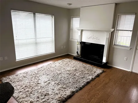 62 Evanston Street 2/5 Houston TX 77015