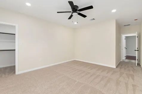 102 E Valverde Street Brenham TX 77833
