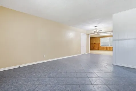 106 Barracuda Avenue Galveston TX 77550