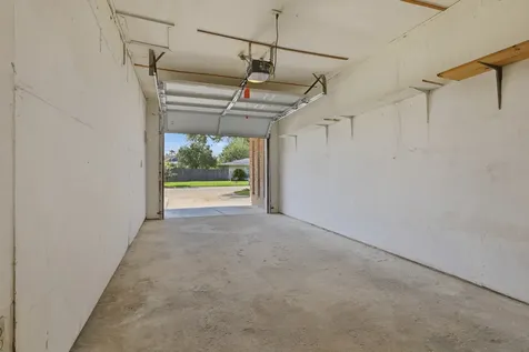 106 Barracuda Avenue Galveston TX 77550