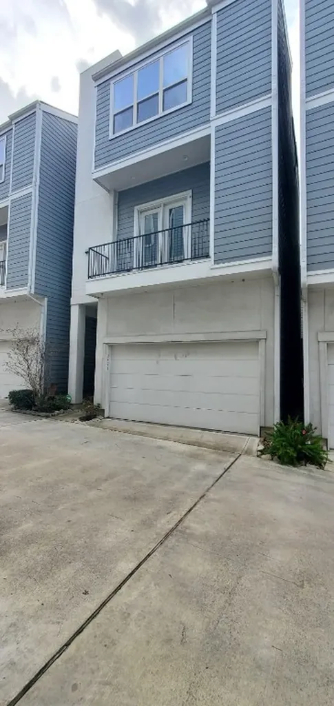 2422 Maufferd Street Houston TX 77009