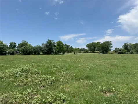 8110 N Highway 77 Lexington TX 78947