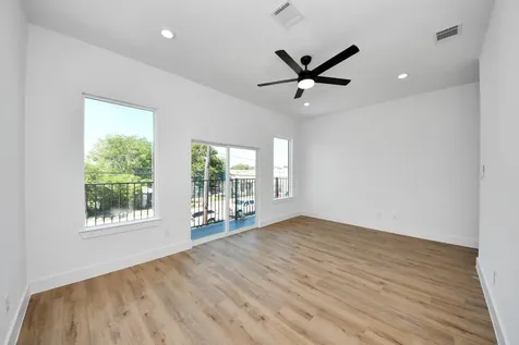 3310 Hardy Street Houston TX 77009