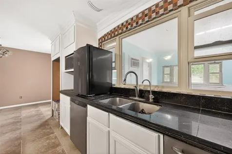1 Shantilly Lane Bay City TX 77414
