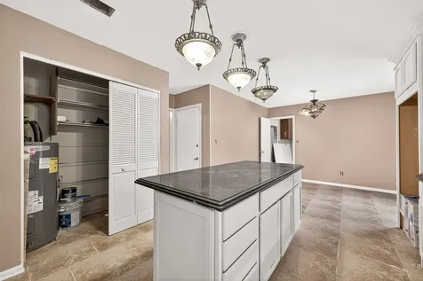 1 Shantilly Lane Bay City TX 77414