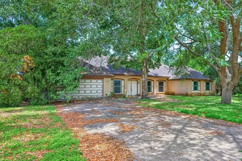 1 Shantilly Lane Bay City TX 77414