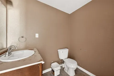 1 Shantilly Lane Bay City TX 77414