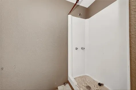 1 Shantilly Lane Bay City TX 77414