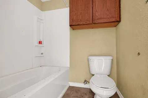 1 Shantilly Lane Bay City TX 77414