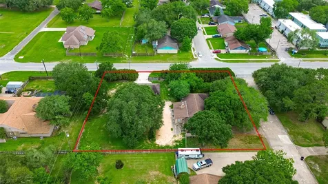 1 Shantilly Lane Bay City TX 77414