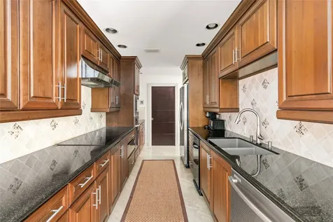 3350 Mccue Road 2402 Houston TX 77056