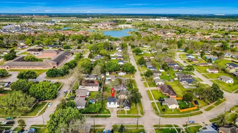 619 E Park Street Sugar Land TX 77498