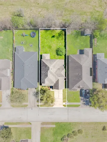 8530 E Highlands Crossing Highlands TX 77562