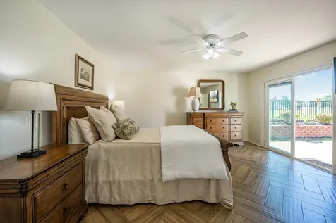 152 Waters Edge At 18th Huntsville TX 77340