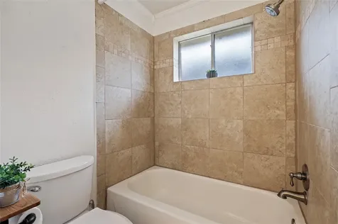 2506 Bisontine Street Friendswood TX 77546