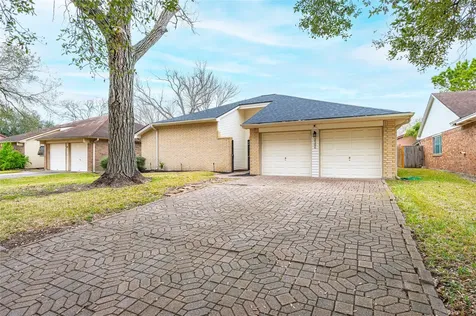 2506 Bisontine Street Friendswood TX 77546