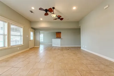 70 Tarpon Street Bayou Vista TX 77563