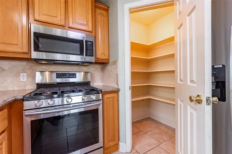 70 Tarpon Street Bayou Vista TX 77563