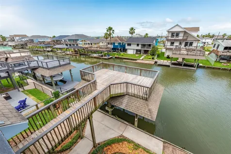 70 Tarpon Street Bayou Vista TX 77563