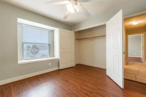 70 Tarpon Street Bayou Vista TX 77563