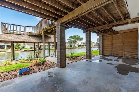 70 Tarpon Street Bayou Vista TX 77563