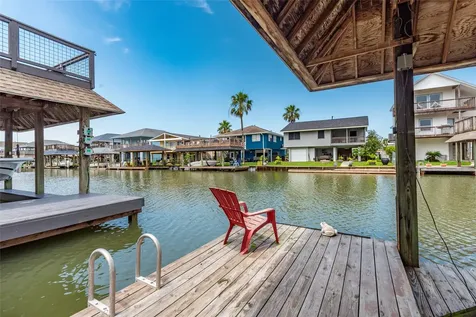 70 Tarpon Street Bayou Vista TX 77563
