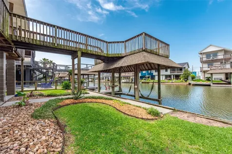 70 Tarpon Street Bayou Vista TX 77563
