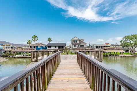 70 Tarpon Street Bayou Vista TX 77563