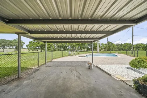 302 Country Road 893 Angleton TX 77515