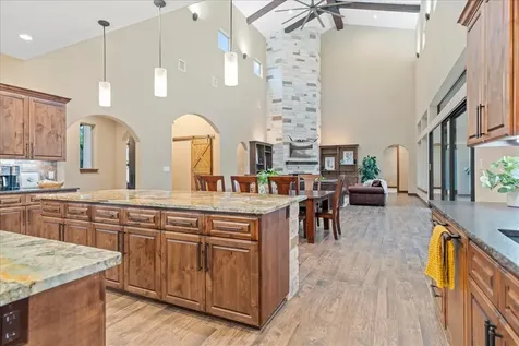 1951 Bridlewood Ranches Drive Wimberley TX 78666