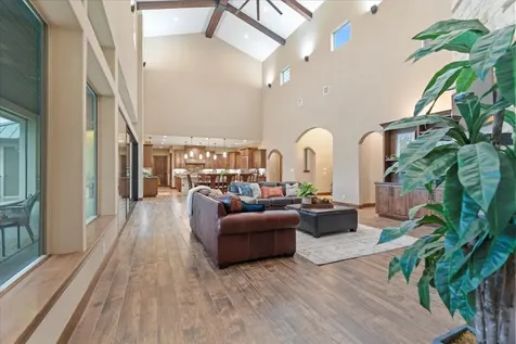 1951 Bridlewood Ranches Drive Wimberley TX 78666