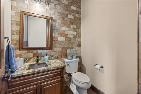 1951 Bridlewood Ranches Drive Wimberley TX 78666