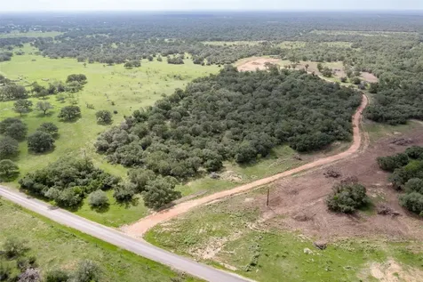 24.68 Acres Cattle Guard Road Yoakum TX 77995