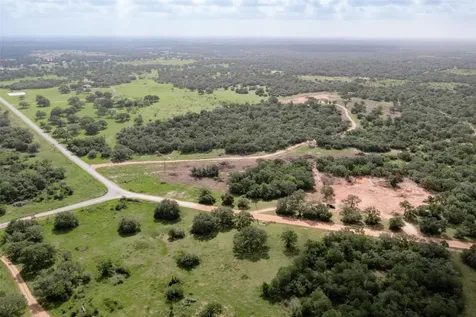 24.68 Acres Cattle Guard Road Yoakum TX 77995