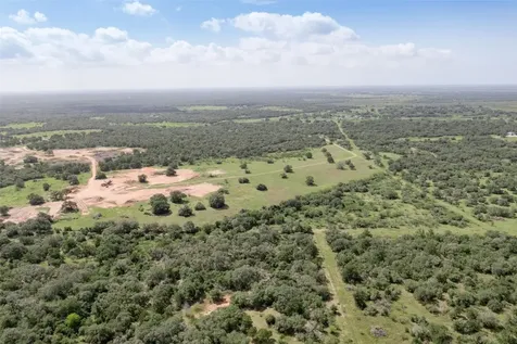 24.68 Acres Cattle Guard Road Yoakum TX 77995