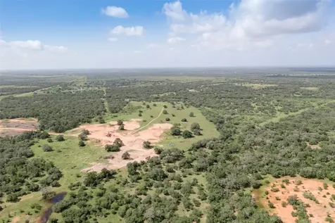 24.68 Acres Cattle Guard Road Yoakum TX 77995
