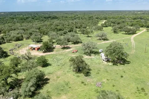 24.68 Acres Cattle Guard Road Yoakum TX 77995
