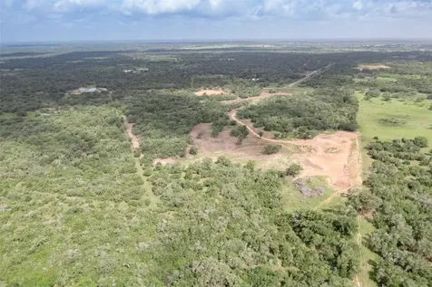 24.68 Acres Cattle Guard Road Yoakum TX 77995