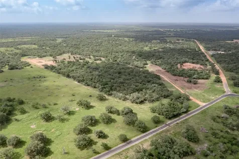 24.68 Acres Cattle Guard Road Yoakum TX 77995