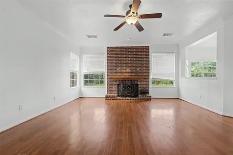 515 Spring Moss Drive Missouri City TX 77459