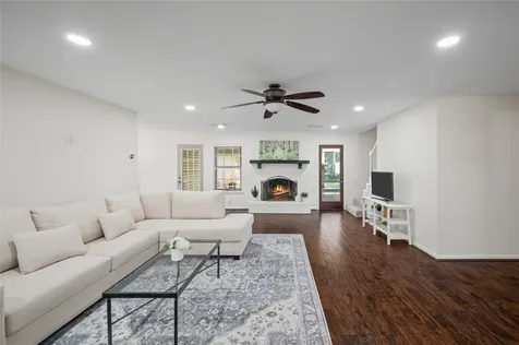 1906 Spillers Lane Houston TX 77043