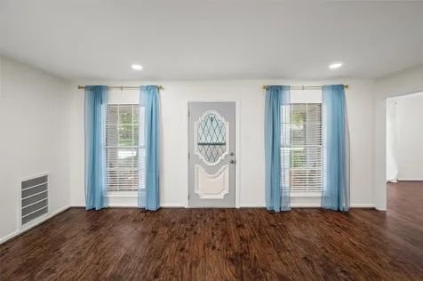 1906 Spillers Lane Houston TX 77043