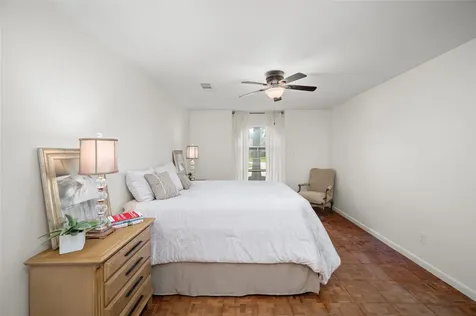 1906 Spillers Lane Houston TX 77043