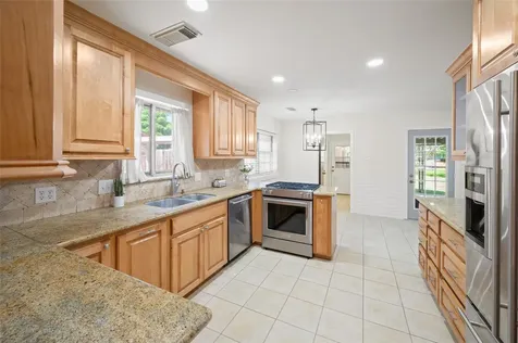 1906 Spillers Lane Houston TX 77043