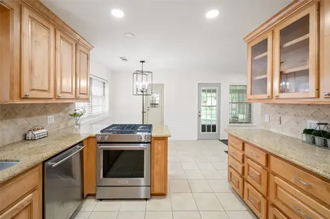 1906 Spillers Lane Houston TX 77043