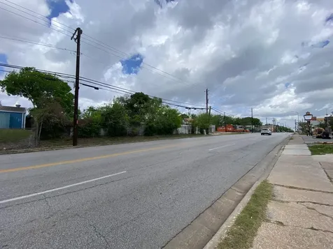 204 S 75th Street Houston TX 77011