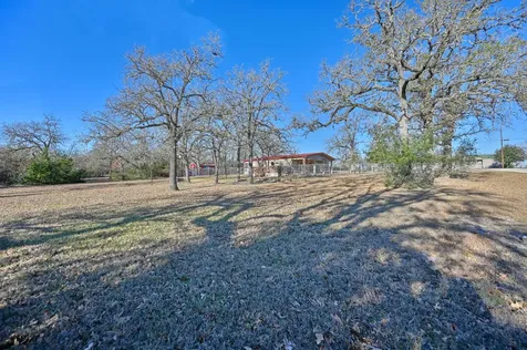 100 Choctaw Crest Somerville TX 77879