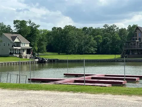 160 Wildwood Lake Drive N Huntsville TX 77340