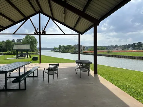 160 Wildwood Lake Drive N Huntsville TX 77340
