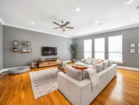 5535 Darling Street Houston TX 77007